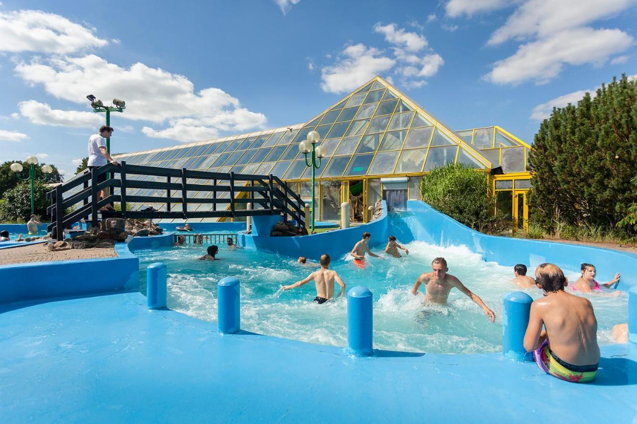 Oostappen Vakantiepark Hengelhoef Nv 호텔 Aan de Wolfsberg 외부 사진