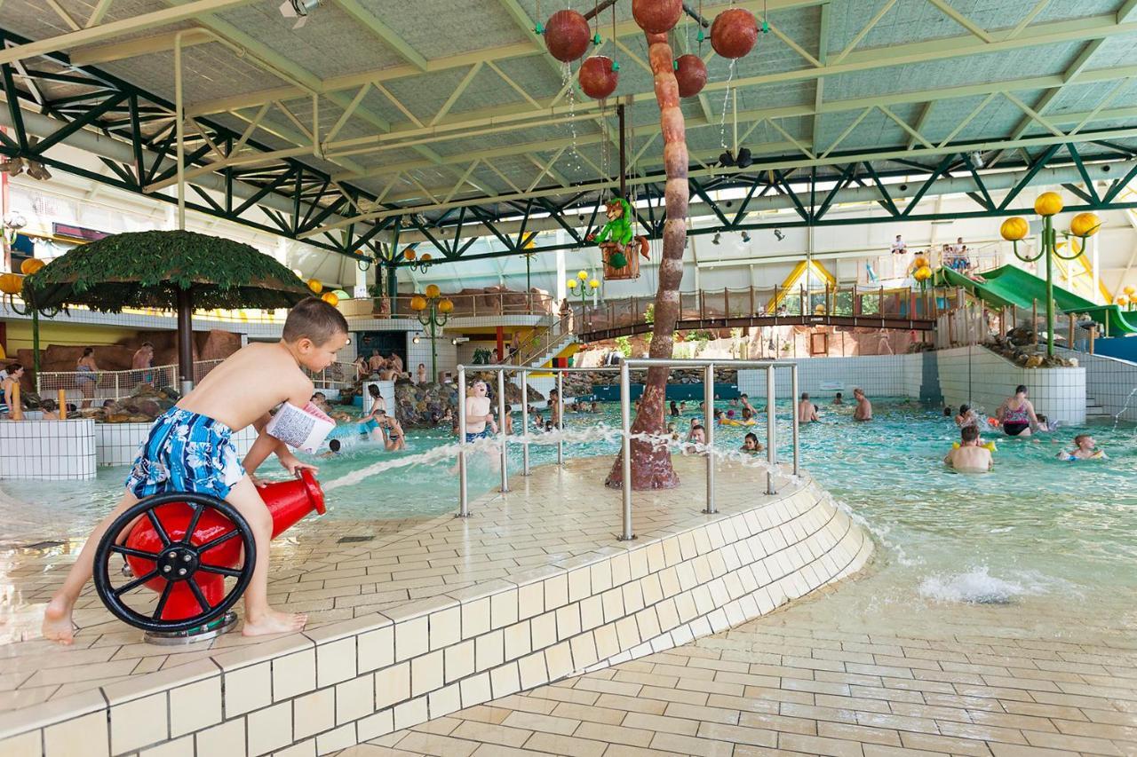 Oostappen Vakantiepark Hengelhoef Nv 호텔 Aan de Wolfsberg 외부 사진