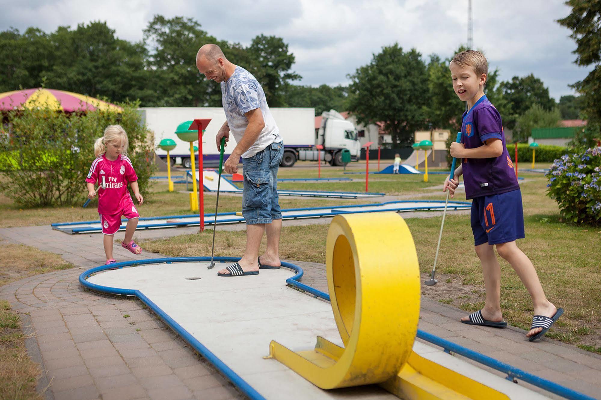 Oostappen Vakantiepark Hengelhoef Nv 호텔 Aan de Wolfsberg 외부 사진