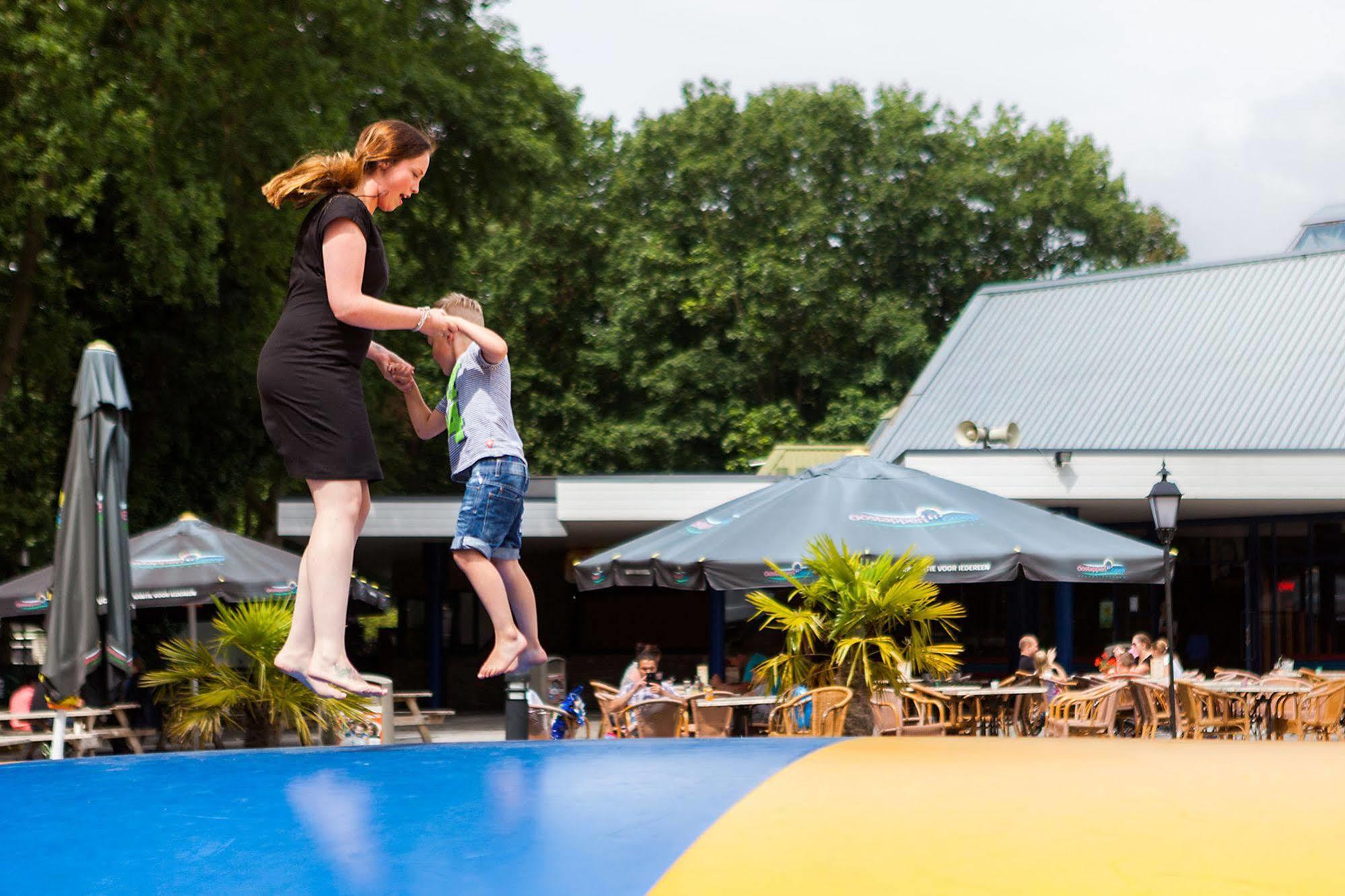 Oostappen Vakantiepark Hengelhoef Nv 호텔 Aan de Wolfsberg 외부 사진
