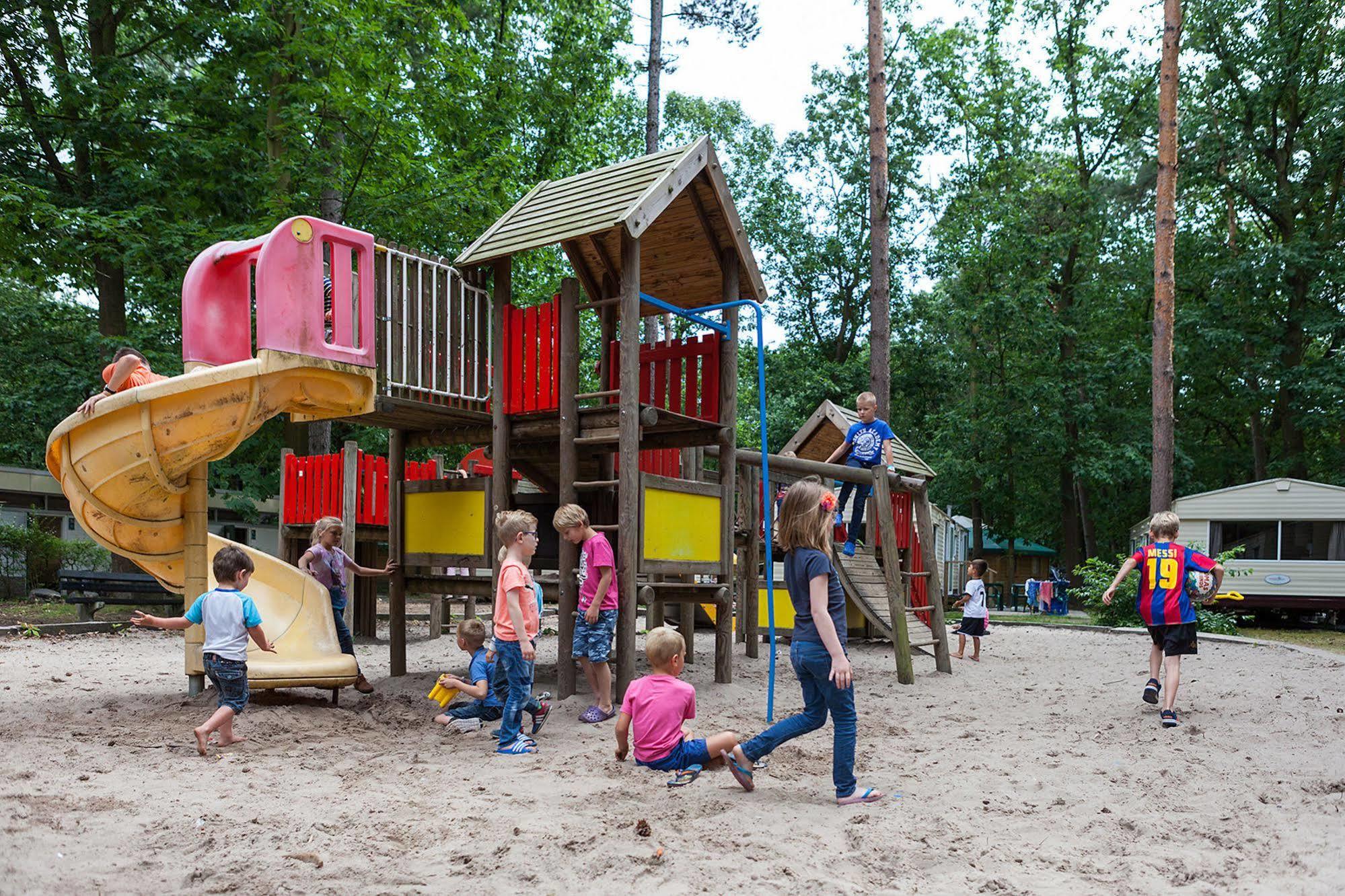 Oostappen Vakantiepark Hengelhoef Nv 호텔 Aan de Wolfsberg 외부 사진
